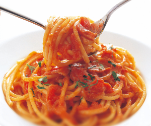 トマトソースのパスタ